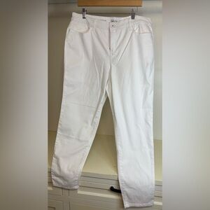 NWT Style & Co White Jeans Curvy Skinny Midrise sz 16
